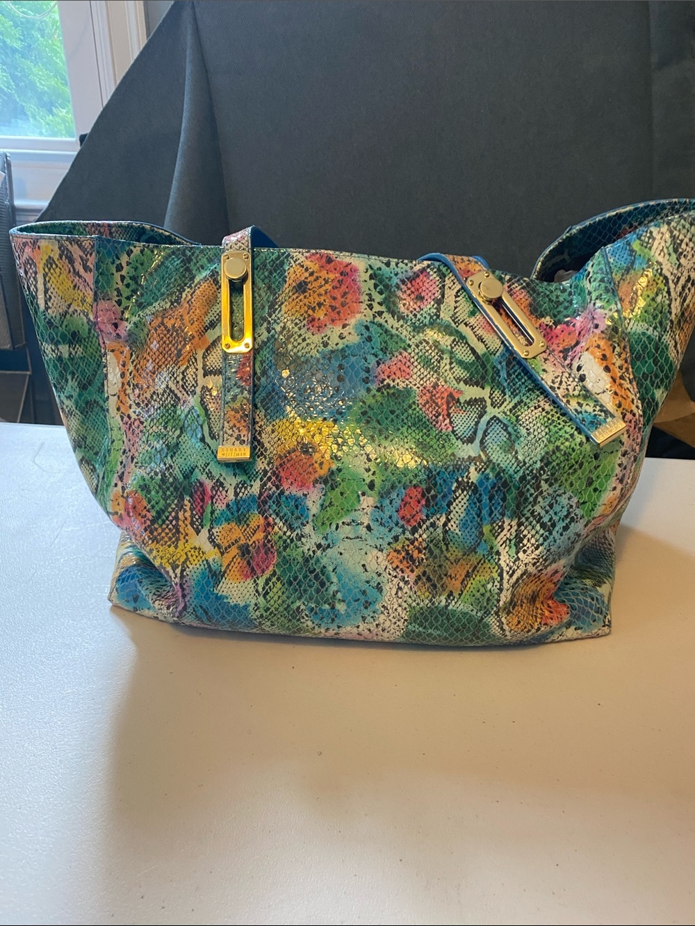 EUC STUART WEITZMAN SNAKESKIN PRINT TOTE BAG